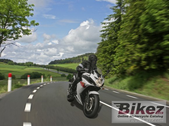 2011 Yamaha XJ6 Diversion F ABS photo